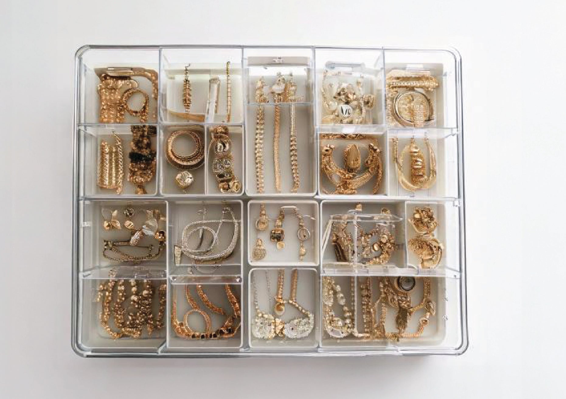 From Box to Glam: Clever Jewelry Organization Tips That Dazzle