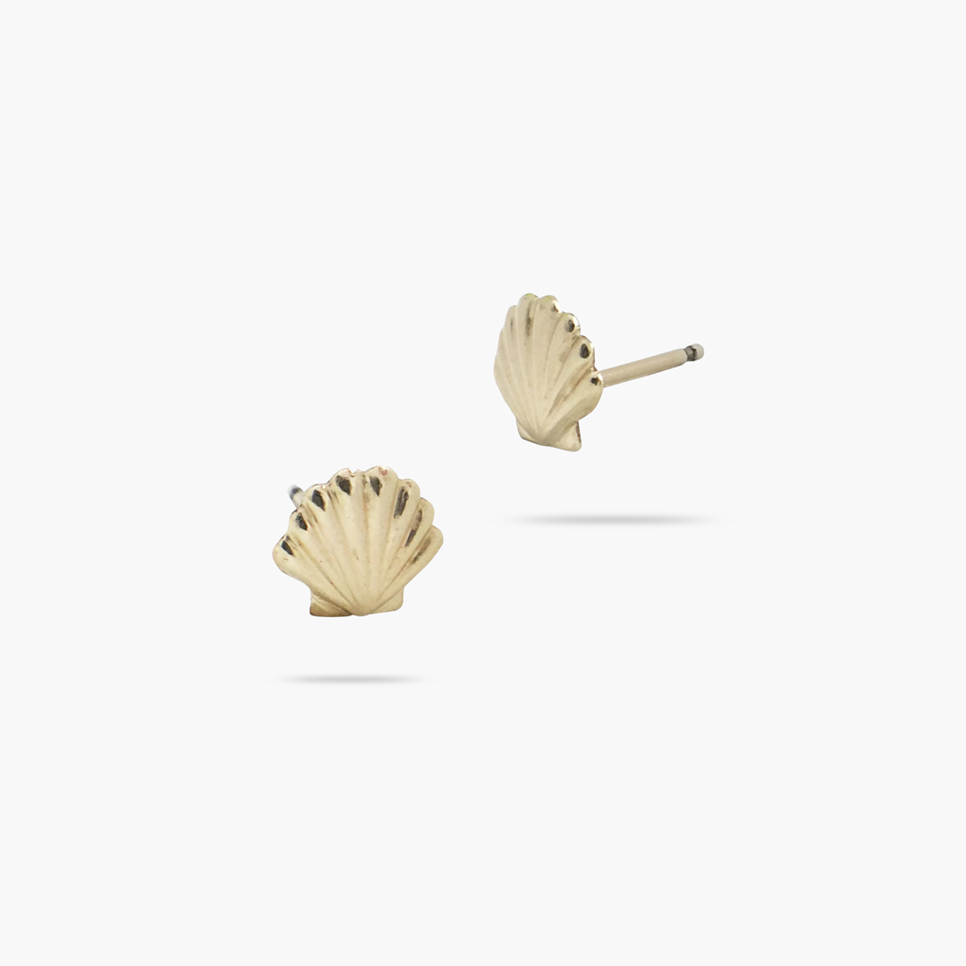 14k Solid Gold 6mm Shell Stud Earrings