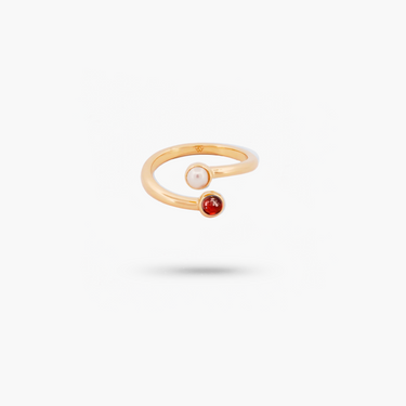 Amare Wear Dual Garnet with Freshwater Pearl Coil Ring